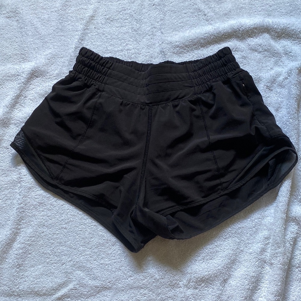 Lululemon hotty hot shorts size 2!